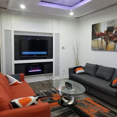 Cozy And Unique Getaway Apartment Hamilton Bagian luar foto