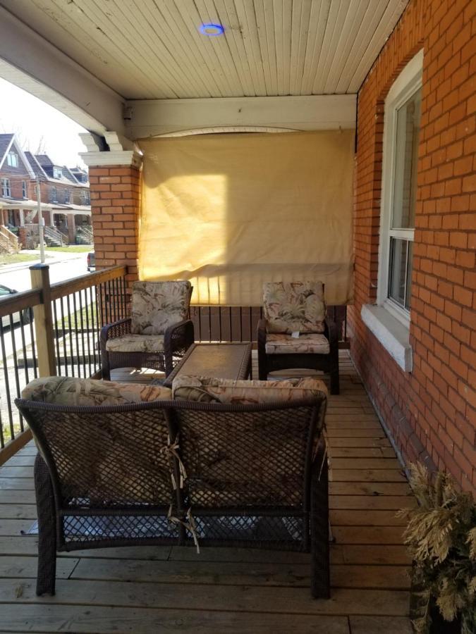 Cozy And Unique Getaway Apartment Hamilton Bagian luar foto